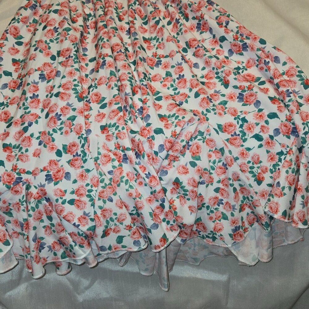Spring dress - Picture 4 of 5